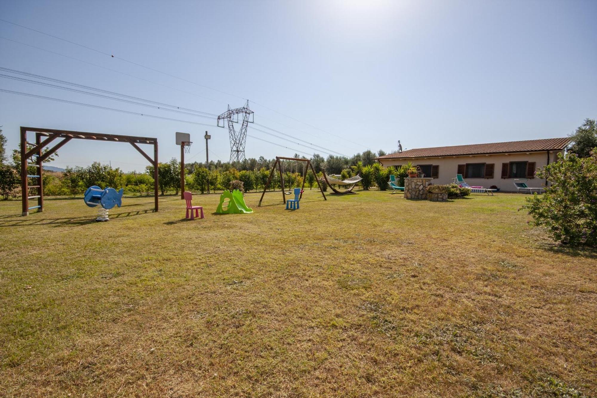 Agriturismo L'Istrice Di Gio Монтальто-ді-Кастро Екстер'єр фото